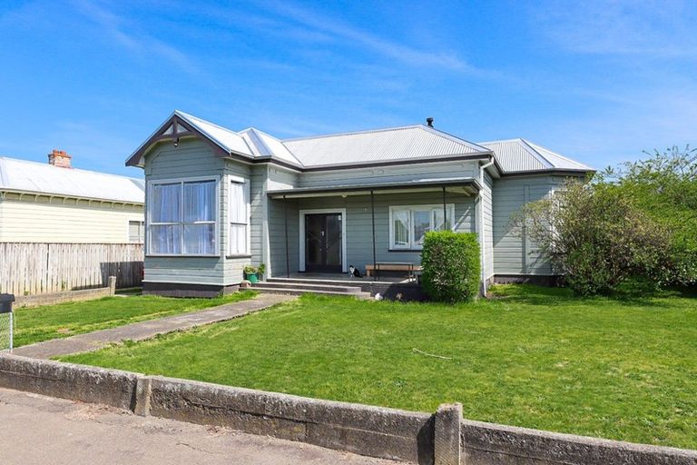 Photo of property in 44 Gordon Street, Dannevirke, 4930