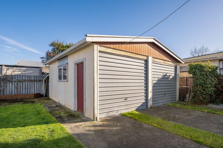 Photo of property in 28 Holdaway Street, Riversdale, Blenheim, 7201