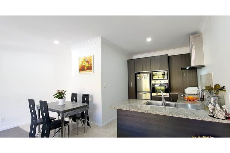 Photo of property in 3/44 Carlos Drive, Flat Bush, Auckland, 2016