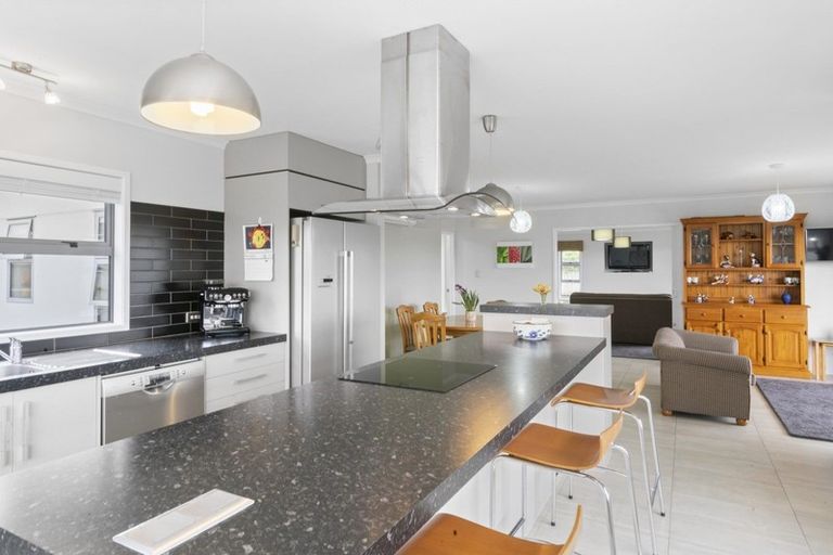 Photo of property in 24a Jules Crescent, Bell Block, New Plymouth, 4312