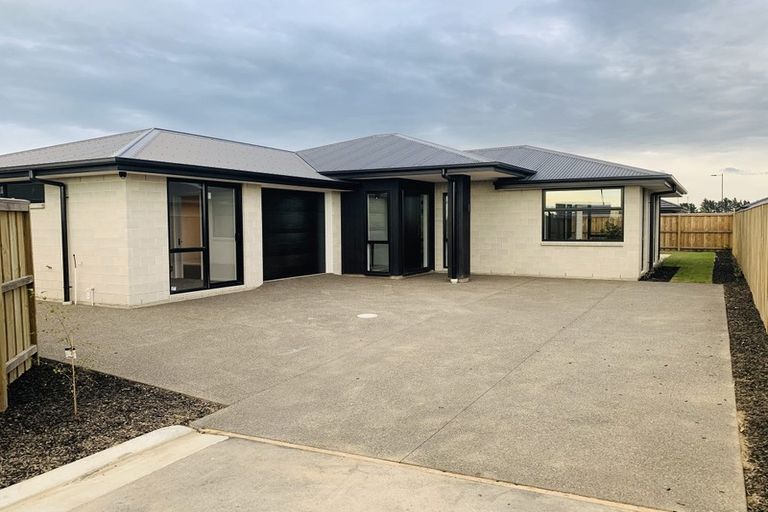 Photo of property in 38 Broadway Parade, Rolleston, 7615