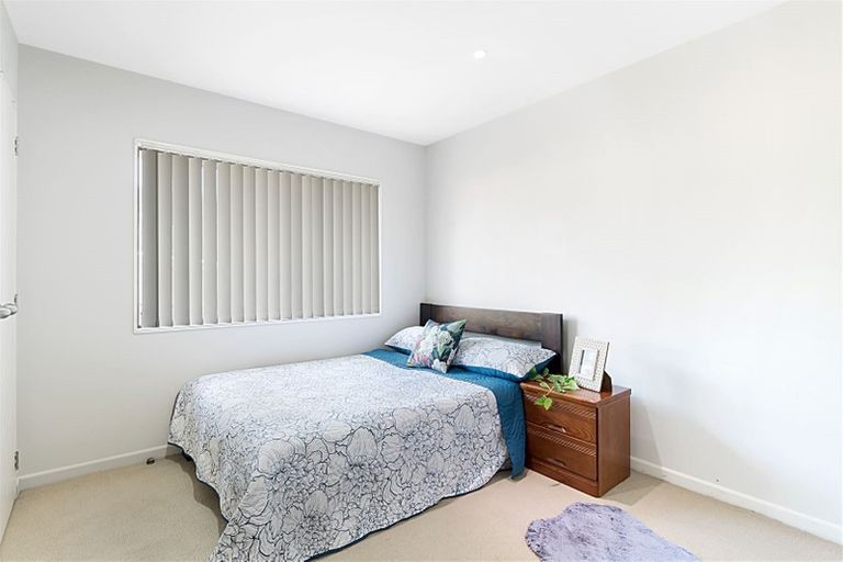 Photo of property in 17 Semillon Avenue, Henderson, Auckland, 0612