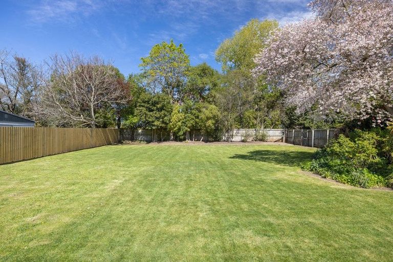 Photo of property in 37a Balrudry Street, Avonhead, Christchurch, 8042