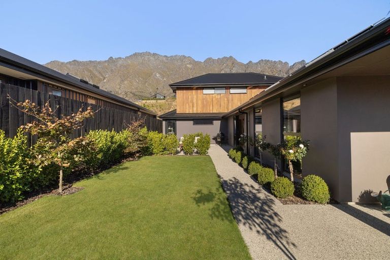 Photo of property in 30 Muster Road, Jacks Point, 9371