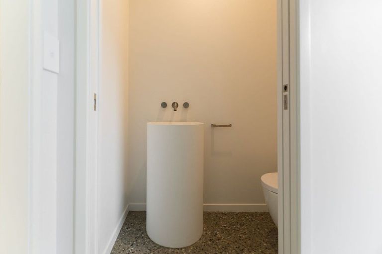 Photo of property in 10 Soudley Court, Jacks Point, Queenstown, 9371