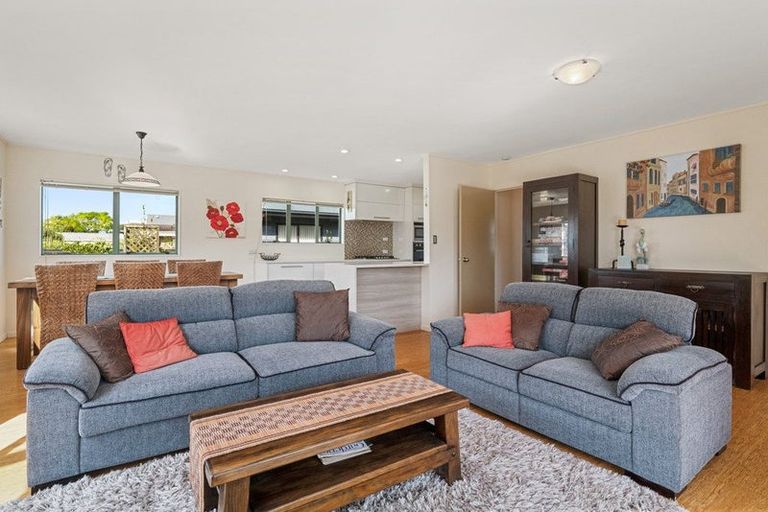 Photo of property in 12 Hereford Place, Waihi Beach, 3611