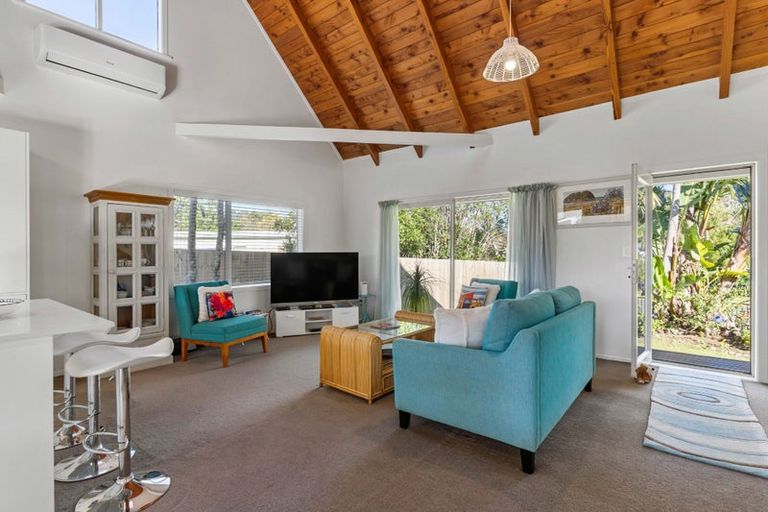 Photo of property in 127 Mckellar Place, Whangamata, 3620