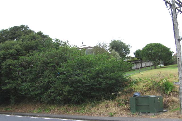 Photo of property in 2/76 Millbrook Road, Henderson, Auckland, 0612