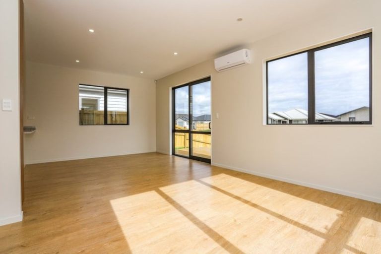 Photo of property in 49 Tawhiti Road, Pukekohe, 2120