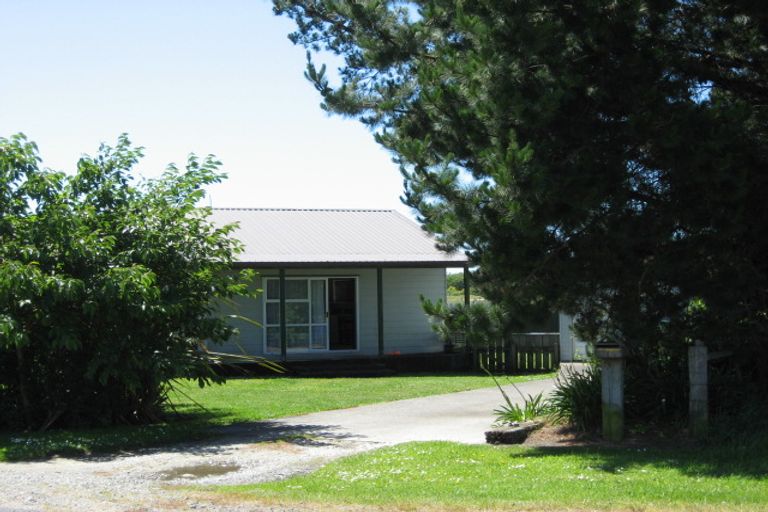 Photo of property in 1 Shelswell Street, Westport, 7825