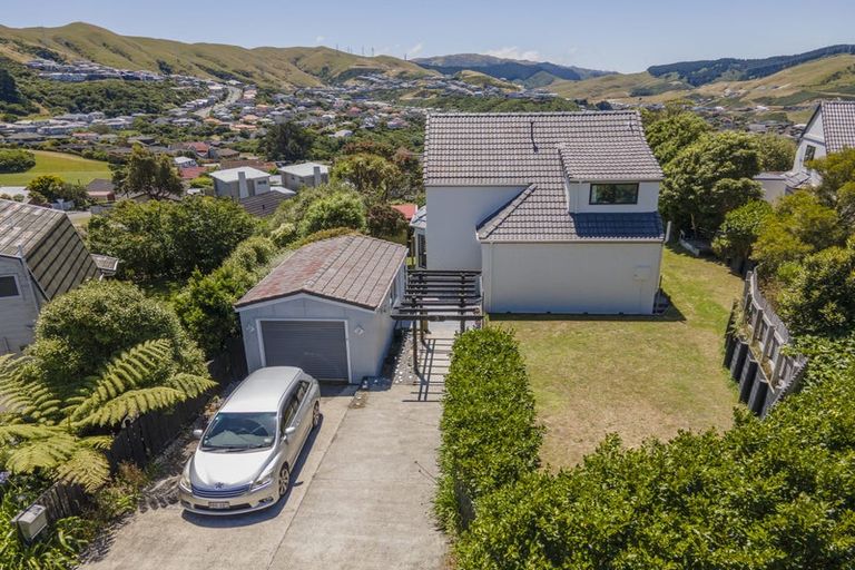Photo of property in 3 Alister Way, Churton Park, Wellington, 6037