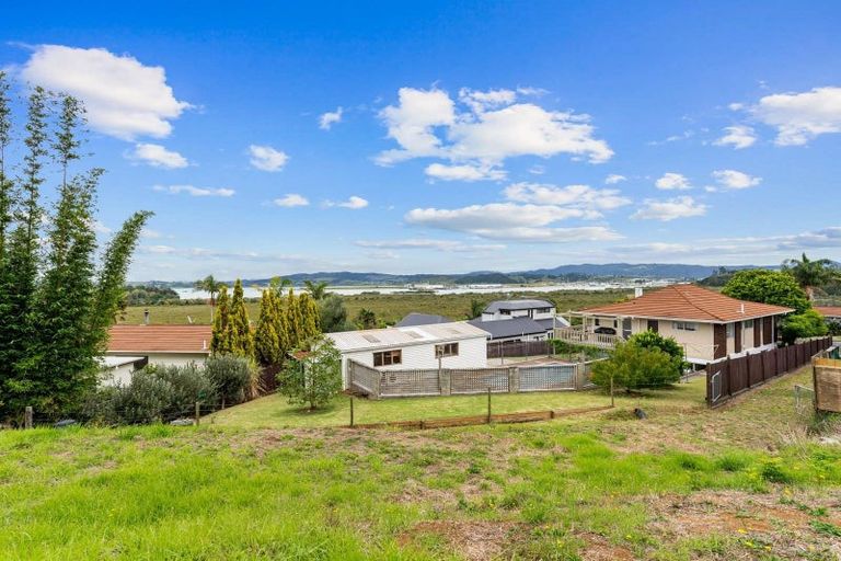 Photo of property in 21 Raumati Crescent, Onerahi, Whangarei, 0110