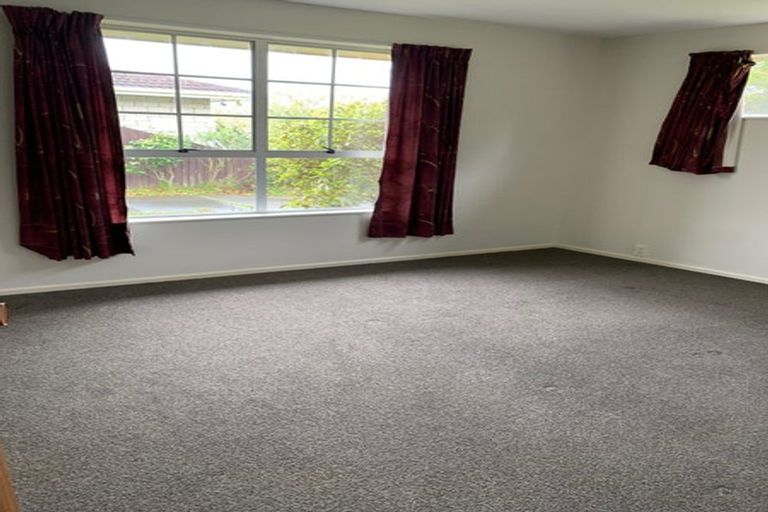Photo of property in 17 Resolution Place, Bryndwr, Christchurch, 8053