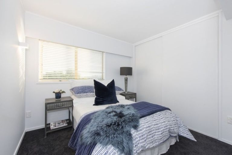 Photo of property in 5/6 Bruce Street, Northcote Point, Auckland, 0627