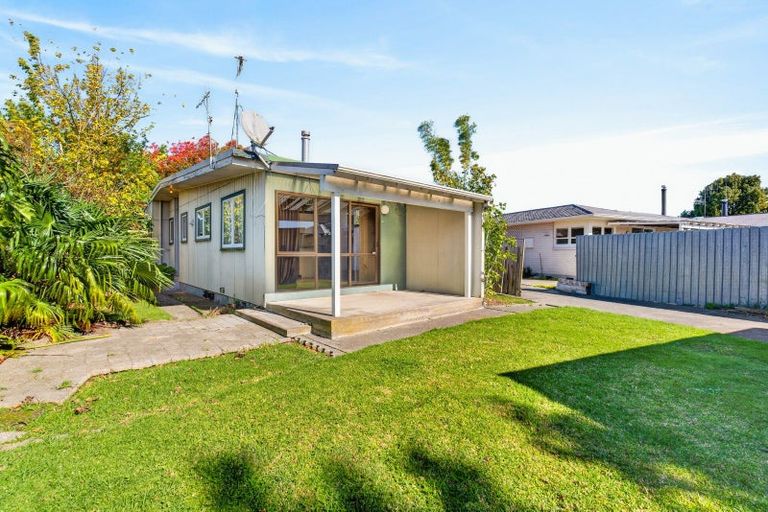 Photo of property in 10 Elliott Street, Taradale, Napier, 4112