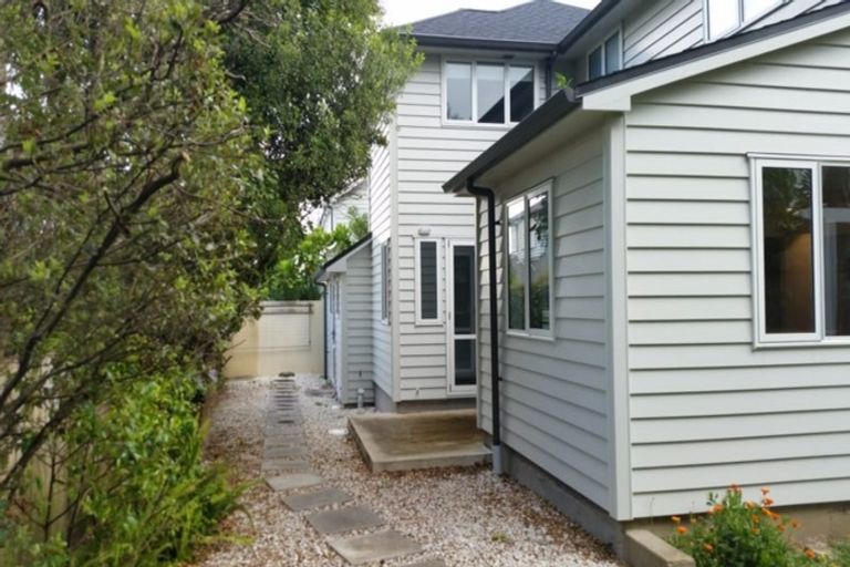 Photo of property in 2/32 Norwood Road, Bayswater, Auckland, 0622