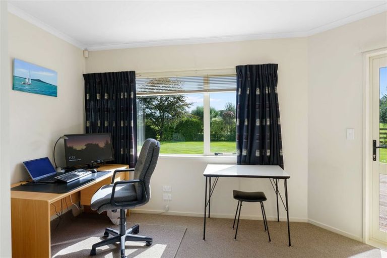 Photo of property in 62 School Road, Te Horo, Otaki, 5582
