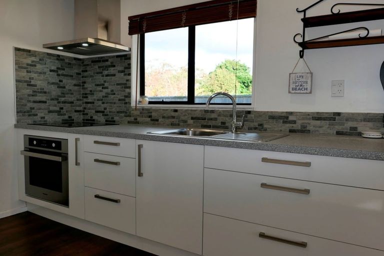 Photo of property in 3a Dale Road, Raumati South, Paraparaumu, 5032