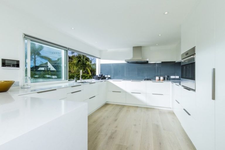 Photo of property in 15 The Strand, Takapuna, Auckland, 0622