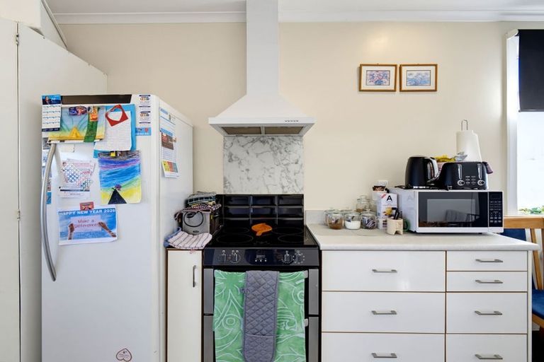 Photo of property in 70 Mcmurdo Street, Tinwald, Ashburton, 7700