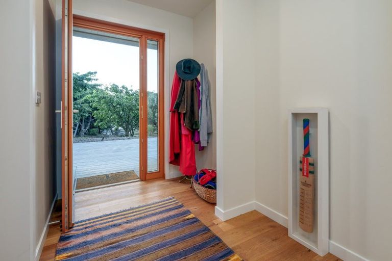 Photo of property in 337 Beacon Point Road, Wanaka, 9305