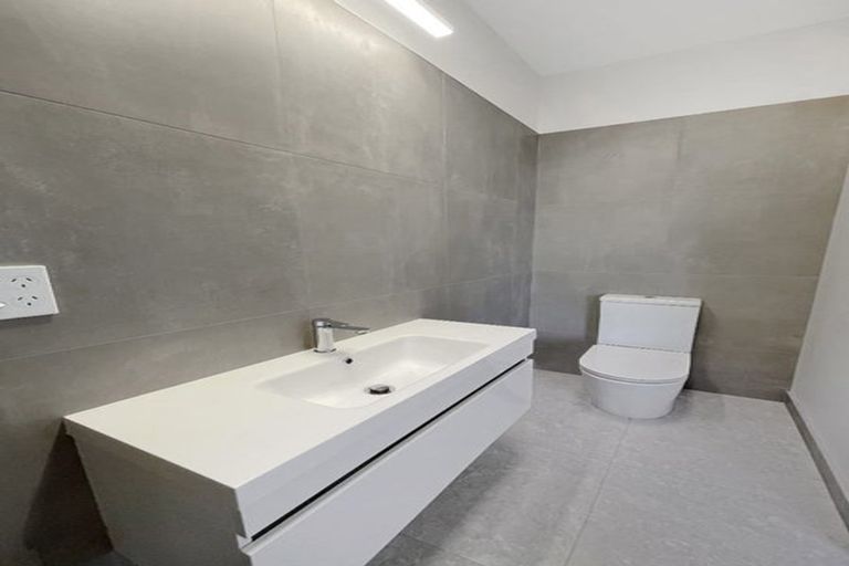 Photo of property in 3/149 Onepu Road, Lyall Bay, Wellington, 6022