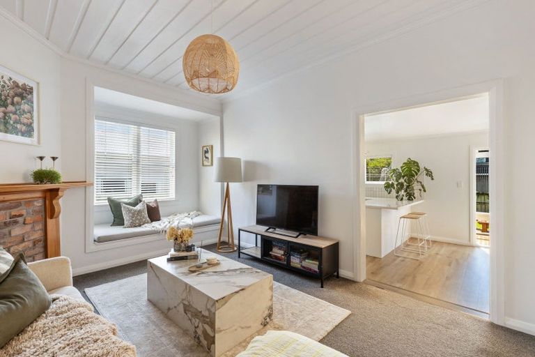 Photo of property in 131 Lemon Street, New Plymouth, 4312