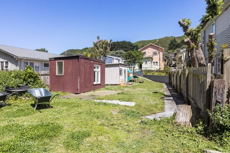 Photo of property in 62 Happy Valley Road, Owhiro Bay, Wellington, 6023