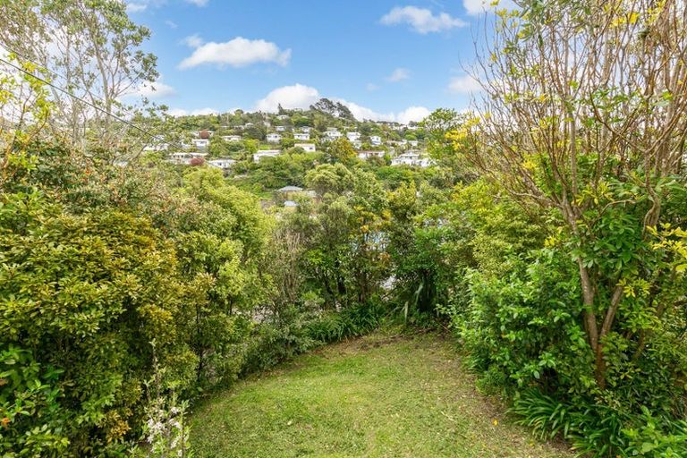 Photo of property in 8 Westleigh Way, Newlands, Wellington, 6037