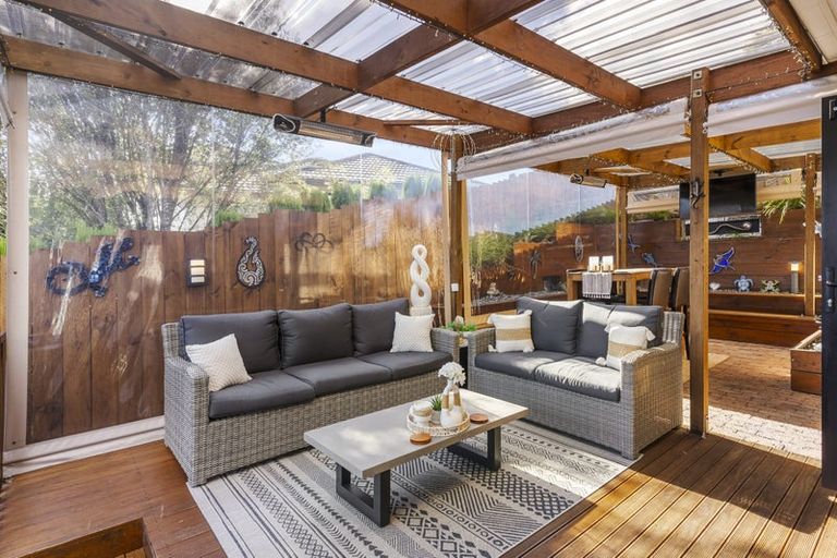 Photo of property in 2/15 Eastwood Rise, Browns Bay, Auckland, 0630