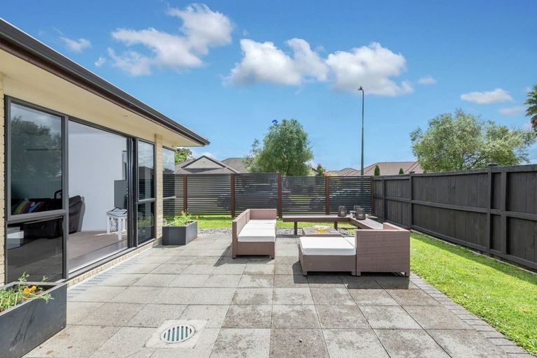 Photo of property in 24 Franshell Crescent, East Tamaki, Auckland, 2013