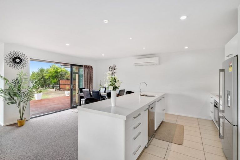 Photo of property in 23 Little Oaks Drive, Yaldhurst, Christchurch, 8042