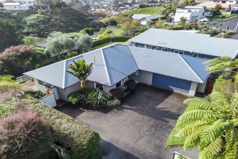 Photo of property in 21b Poplar Grove, Whalers Gate, New Plymouth, 4310