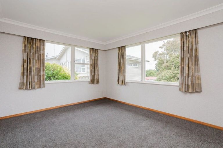 Photo of property in 9 Ries Street, Dannevirke, 4930