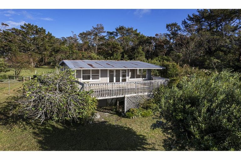 Photo of property in 15 Padget Lane, Tinopai, 0593