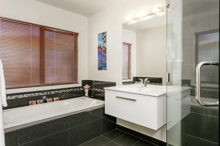 Photo of property in 16 Royal Coachman Drive, Nukuhau, Taupo, 3330