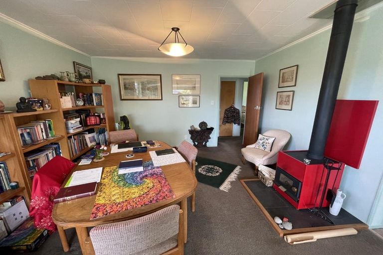 Photo of property in 68 Gurney Road, Kelson, Lower Hutt, 5010
