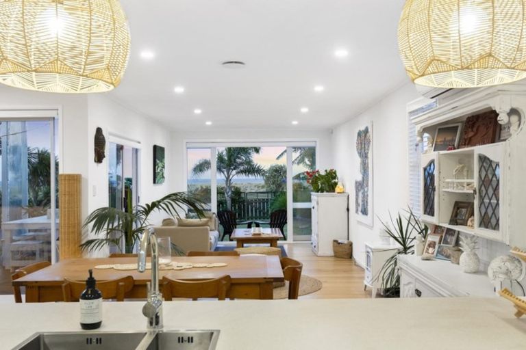 Photo of property in 1021a Papamoa Beach Road, Papamoa Beach, Papamoa, 3118
