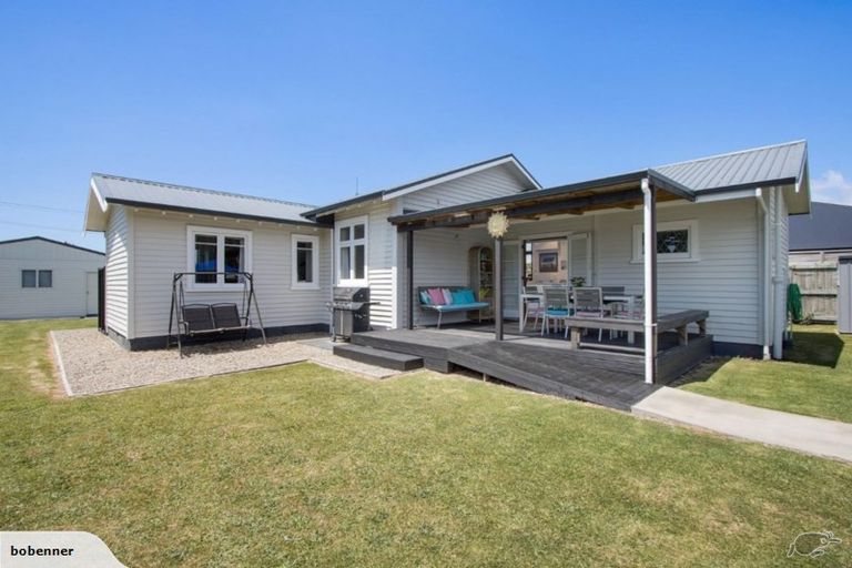 Photo of property in 16 Park Road, Katikati, 3129