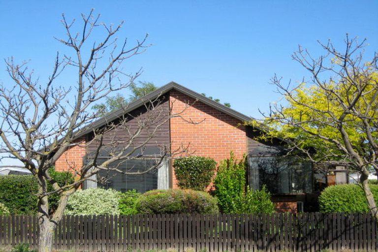 Photo of property in 7 Creese Place, Redwood, Christchurch, 8051