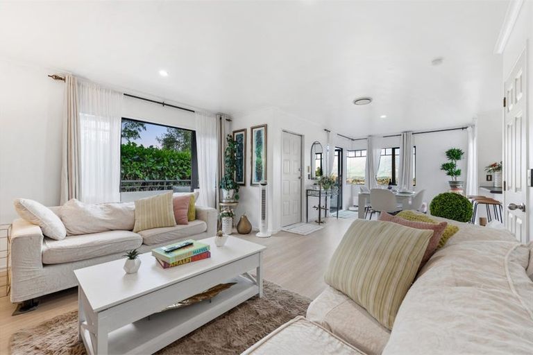 Photo of property in 56 Garton Drive, Massey, Auckland, 0614