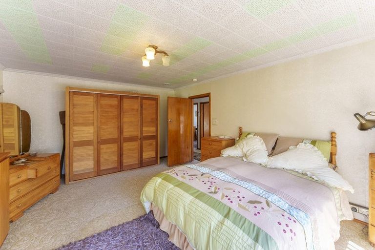 Photo of property in 85 Avonhead Road, Avonhead, Christchurch, 8042