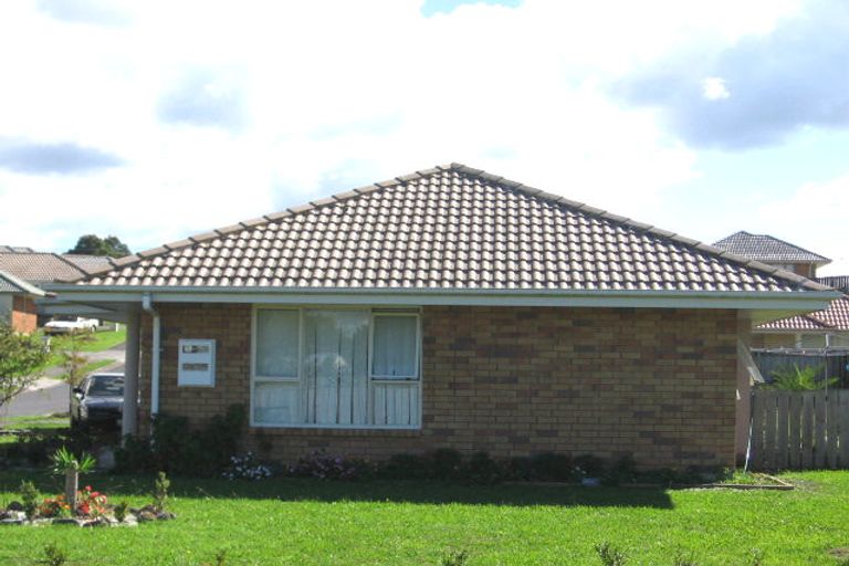 Photo of property in 18 Cretian Crescent, Henderson, Auckland, 0612