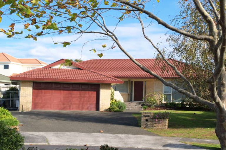 Photo of property in 9 Caldbeck Rise, Northpark, Auckland, 2013