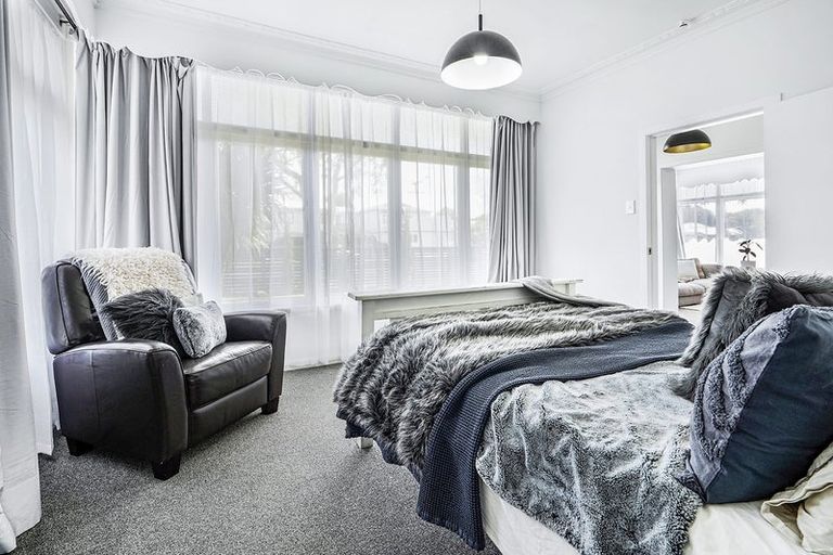 Photo of property in 12 Walsh Street, Forest Lake, Hamilton, 3200