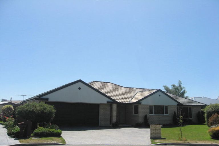 Photo of property in 8 Virtue Place, Bishopdale, Christchurch, 8053