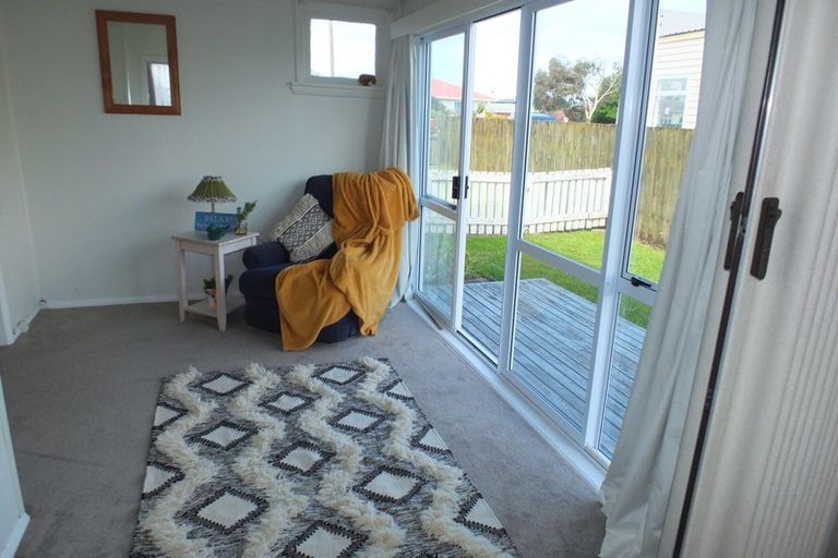 Photo of property in 27 Roore Street, Foxton Beach, Foxton, 4815