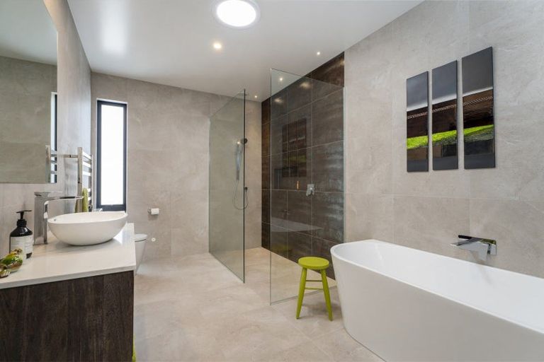 Photo of property in 11 Awatea Drive, Whitianga, 3510