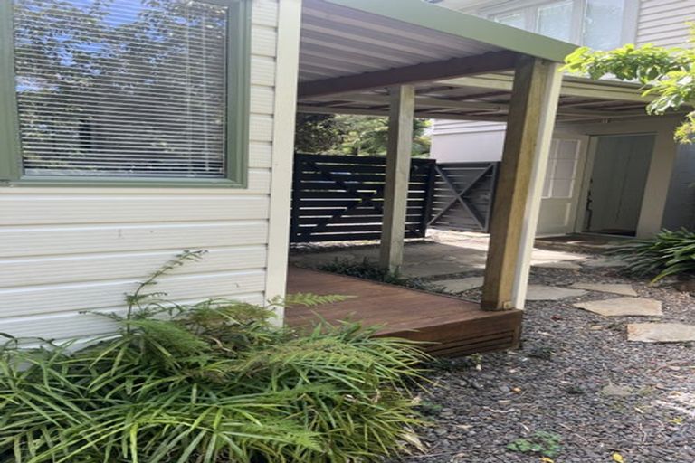 Photo of property in 347 Upper Drive, Greenhithe, Auckland, 0632