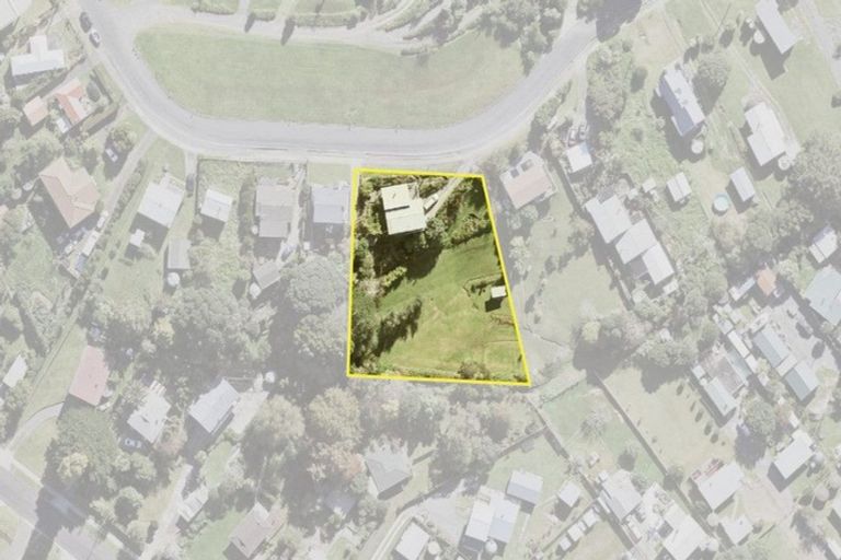 Photo of property in 86 Howard Road, Orere Point, Papakura, 2585